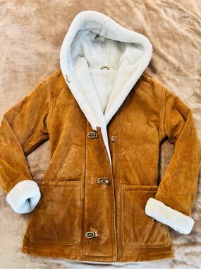 Moda International Women’s Suede and Shearling NWOT Jacket size Small
